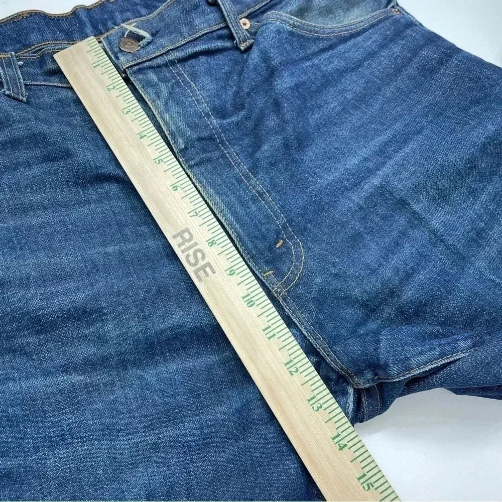 Levis *few small